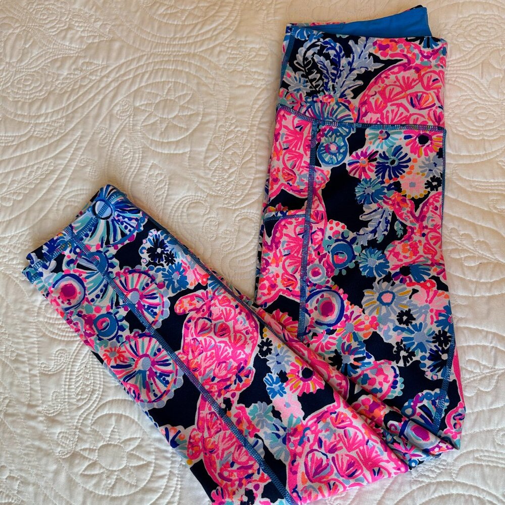 EUC Lilly Pulitzer Luxletic Weekender High Rise Midi Legging in Turtle Amazement